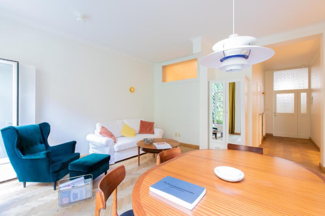 Pauline Loveling Apartment With Quiet Garden And 2 Bathrooms แอนต์เวิร์ป ภายนอก รูปภาพ