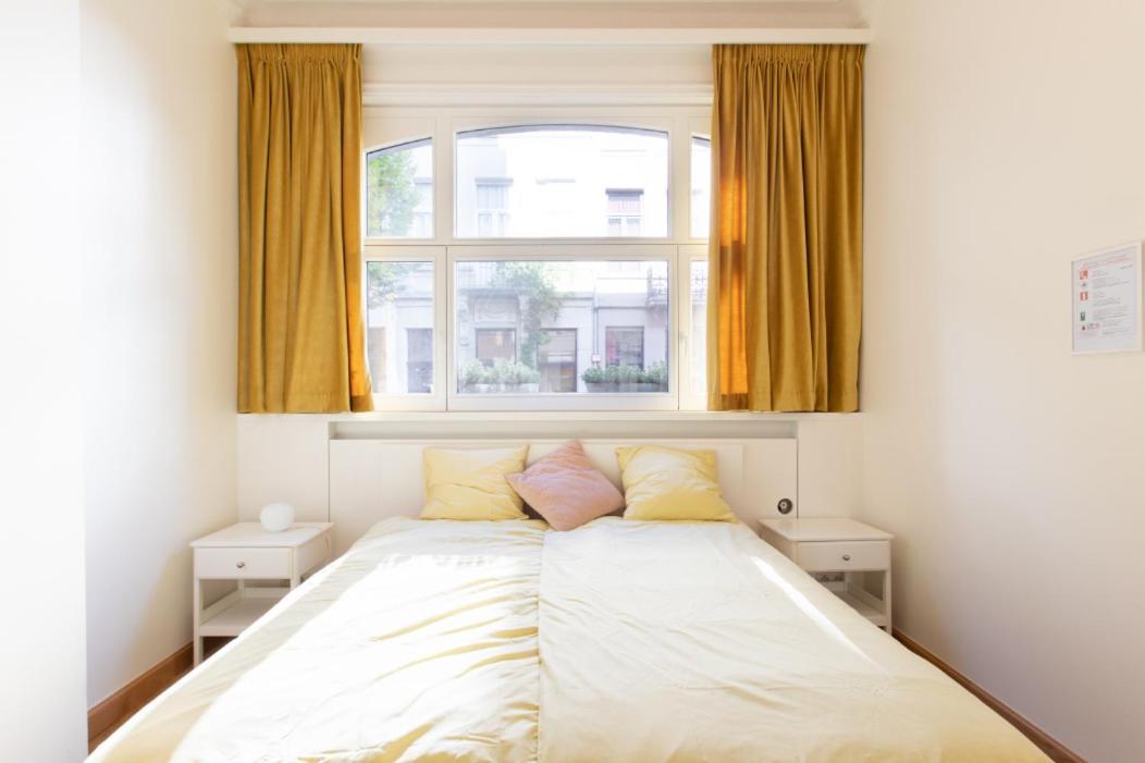 Pauline Loveling Apartment With Quiet Garden And 2 Bathrooms แอนต์เวิร์ป ภายนอก รูปภาพ