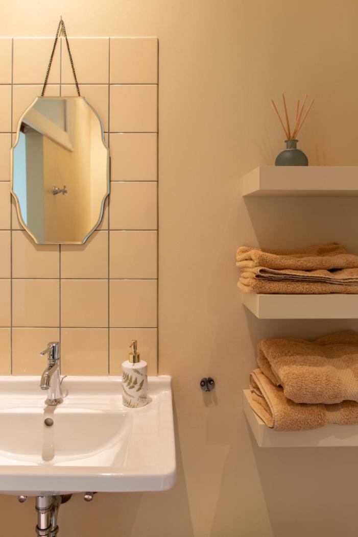 Pauline Loveling Apartment With Quiet Garden And 2 Bathrooms แอนต์เวิร์ป ภายนอก รูปภาพ